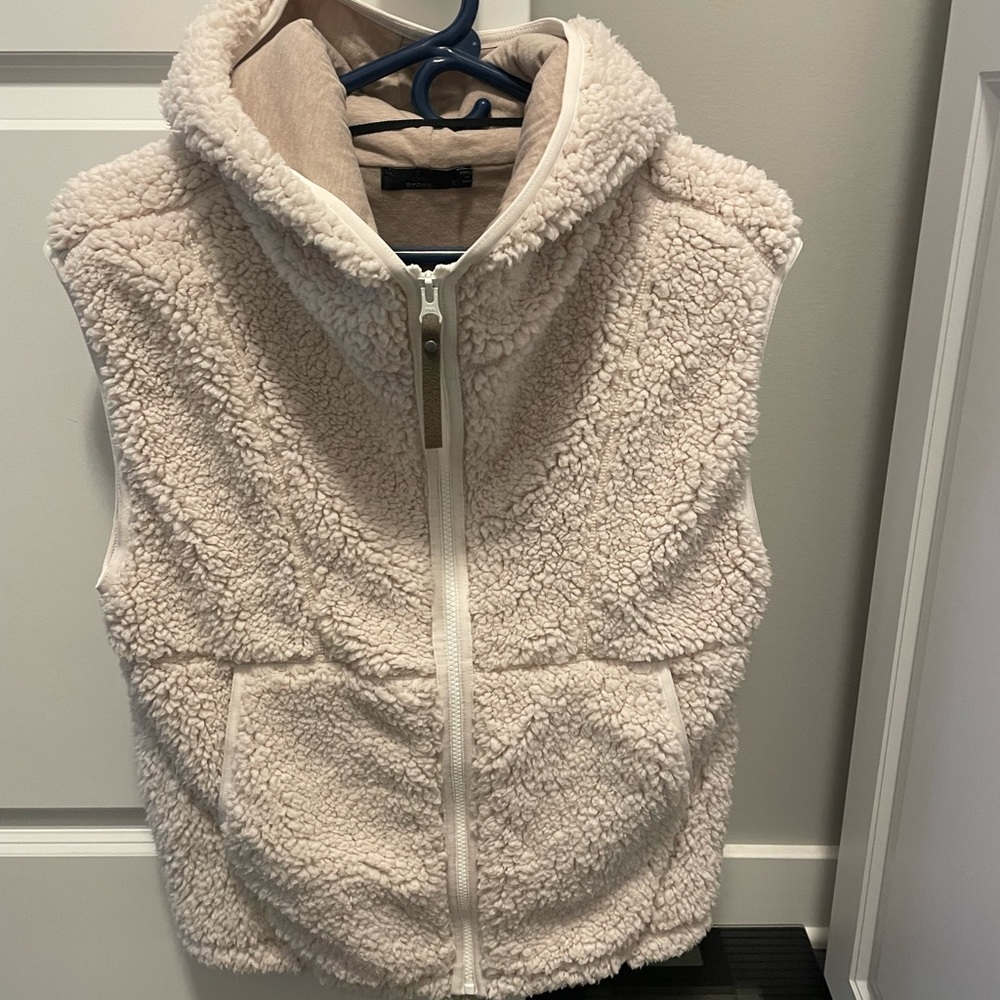 PrAna Sherpa Vest